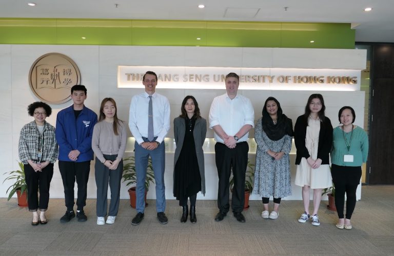 Group photo of Mr Liam Howarth (4th from right), Mr Dovydas Binkauskas (4th from left) with HSUHK representatives and students