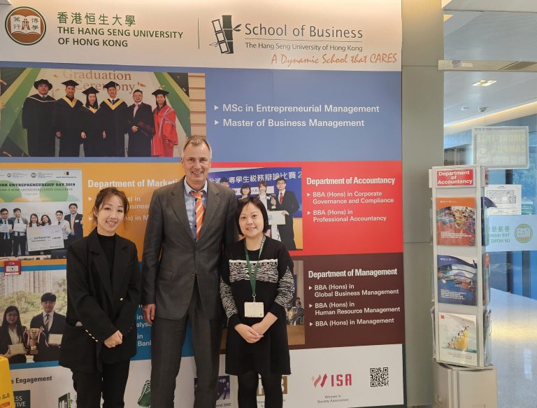 Group photo of Professor Morchel (middle) with HSUHK representatives