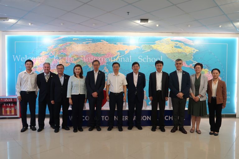 The HSUHK delegation visited Jinan University (JNU) in Guangzhou.