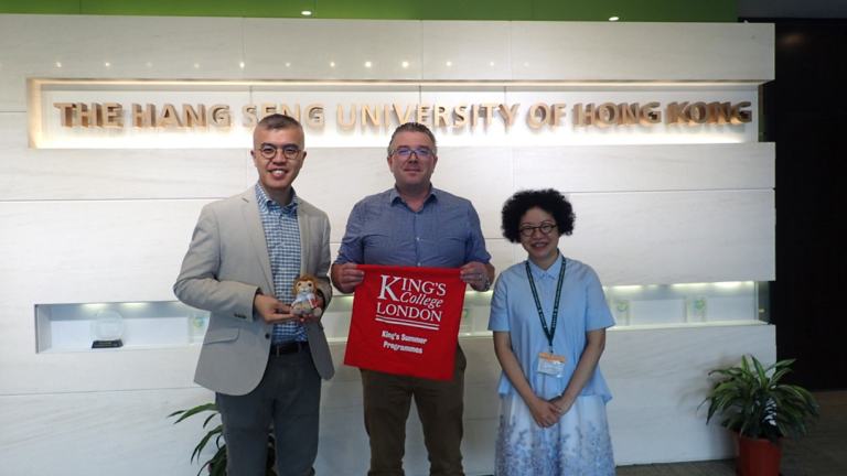 Group photo of Mr Benedict Jones (centre) with Dr Ken Yau, Head of Global Affairs (left) and representative of  Global Exchange Committee