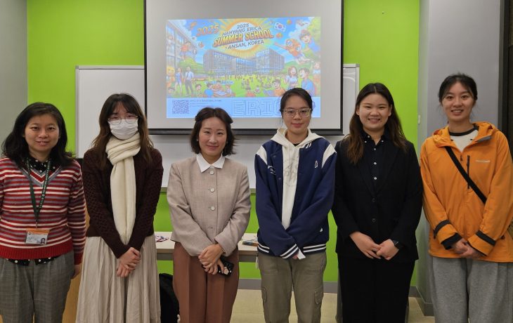 Ms Jinnie Yoon (3rd from the left) and Ms Yejin Park (2nd from the right) with participants of the briefing session