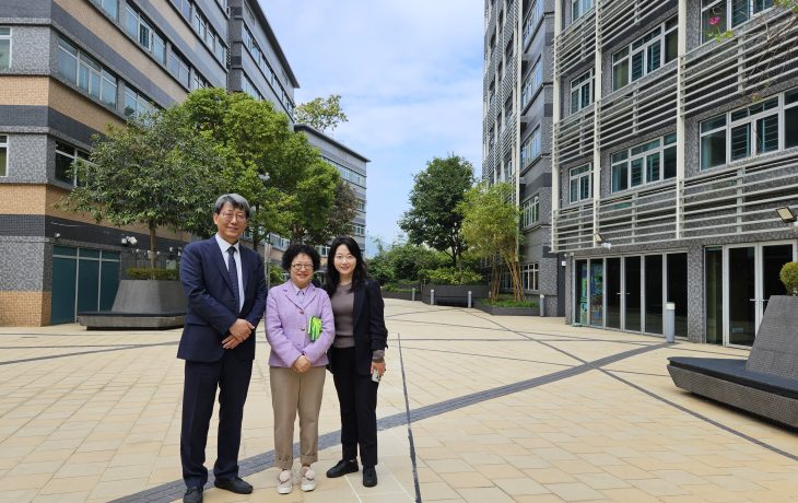 The delegation visits HSUHK Jockey Club Residential Colleges, which are conveniently located just minutes away from the main campus.