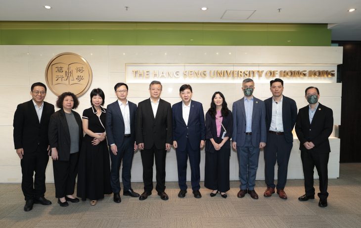 The HSUHK senior management with delegates from the Foshan University.