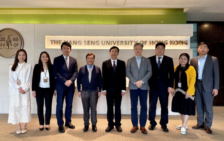 恒生大學與濰坊大學代表合影。