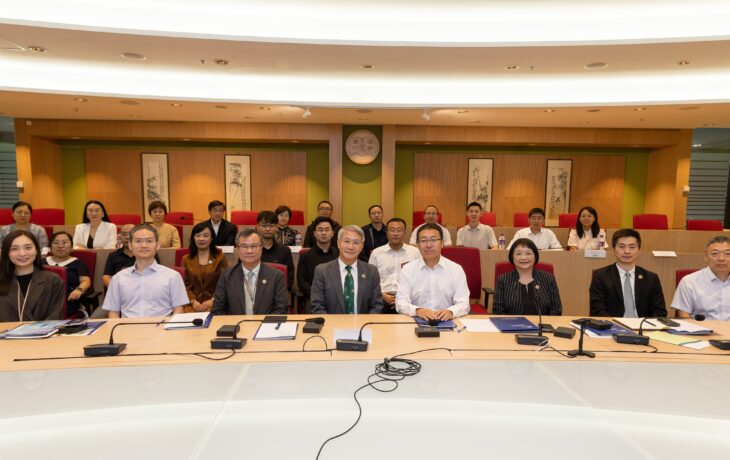 A group photo of the HSUHK representatives and the delegation from the Department of Education of Shanxi Province and higher education institutions.