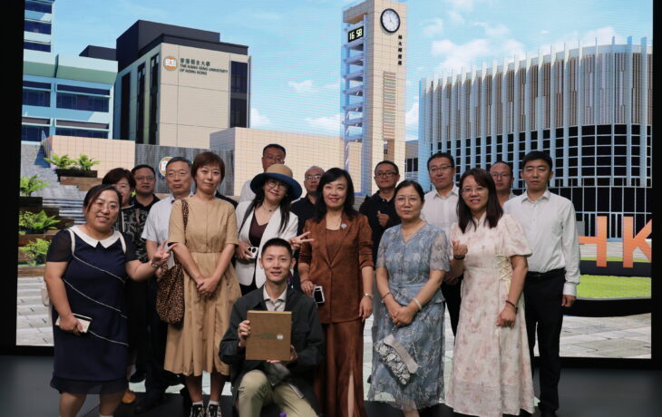 The delegation explores the emerging artificial intelligence technologies at the Martin Ka Shing Lee Innovation Lab.